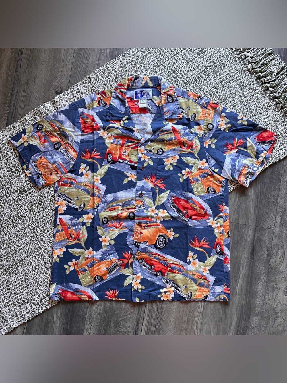 RJC Vintage Classic Woody Wagon Surfboard Hawaiian Blue Shirt